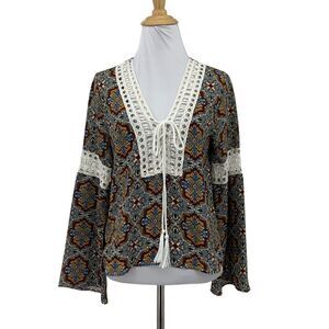 Romeo Juliet Couture Blouse Womens S Small Bell Sleeve Paisley Crochet Lace Up